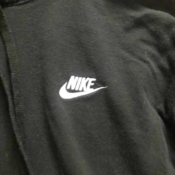 Black nike sweatshirt - Picture 2 of 4